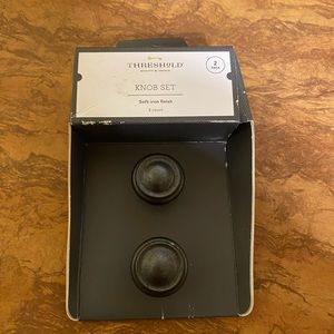 Soft iron finish knob set threshold